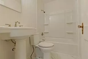 106 Hodgin St, High Point, NC 27262 - Photo 8