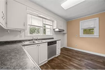 217 Moon Street, Thomasville, NC 27360 - Photo 10