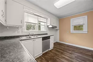 217 Moon St, Thomasville, NC 27360 - Photo 10