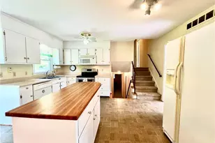 2408 Gracewood Ct, Greensboro, NC 27408 - Photo 12