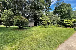 2408 Gracewood Ct, Greensboro, NC 27408 - Photo 38