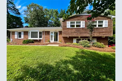 2408 Gracewood Court, Greensboro, NC 27408 - Photo 2