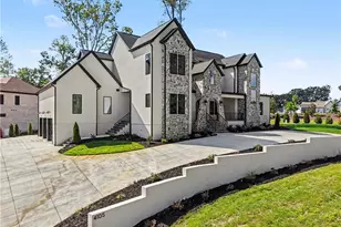 4105 Dunley Ct, Greensboro, NC 27407 - Photo 2