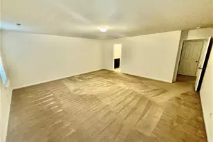 5887 Odenton Ln, Pfafftown, NC 27040 - Photo 8