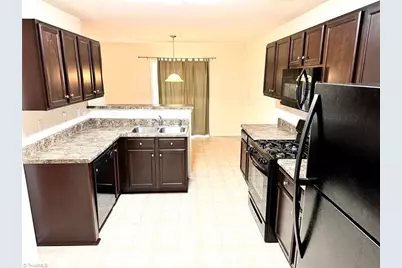 5887 Odenton Lane, Pfafftown, NC 27040 - Photo 4