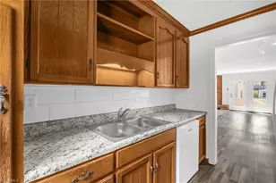 612 Sunset Ave, Asheboro, NC 27203 - Photo 12