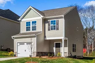4357 Honeysuckle Vine Dr, Winston-Salem, NC 27106 - Photo 2