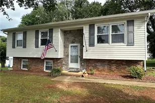 663 McBride Rd, Mount Airy, NC 27030 - Photo 2