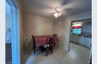 814 Pine Circle Drive, High Point, NC 27265 - Photo 8