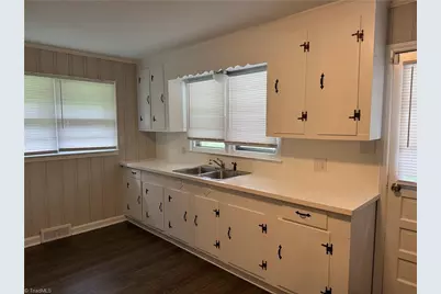 2242 E First Street, Winston-Salem, NC 27101 - Photo 8