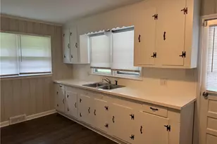 2242 E 1st St, Winston-Salem, NC 27101 - Photo 8