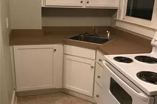 2325 Spring Garden St, Greensboro, NC 27403 - Photo 6