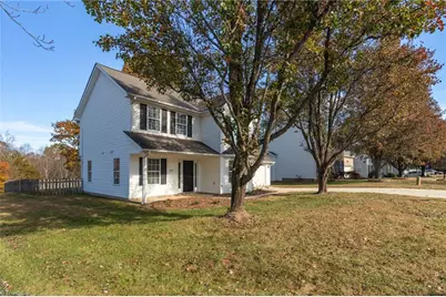 425 Rockbridge Drive, Kernersville, NC 27284 - Photo 2