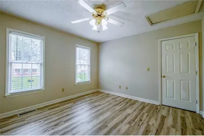 5519 Pebble Garden Court, Greensboro, NC 27407 - Photo 20