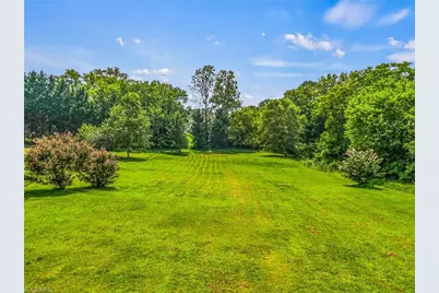 528 Main Street, Pilot Mountain, NC 27041 - Photo 14