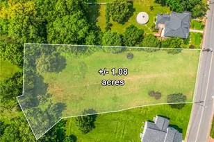 528 Main St, Pilot Mountain, NC 27041 - Photo 1