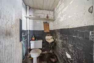 607 Main St, Pilot Mountain, NC 27041 - Photo 22