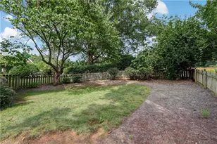 1601 Wenchelsa Rd, Greensboro, NC 27410 - Photo 26