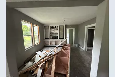 312 Culbreth Avenue, Thomasville, NC 27360 - Photo 6