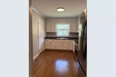 1100 Glenwood Avenue, Greensboro, NC 27403 - Photo 6