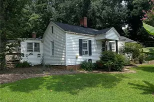 421 E Webb St, Mebane, NC 27302 - Photo 4