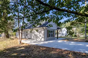 320 Skyview Dr, Winston-Salem, NC 27127 - Photo 4