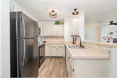 3624 Morris Farm Drive #2B, Greensboro, NC 27409 - Photo 6