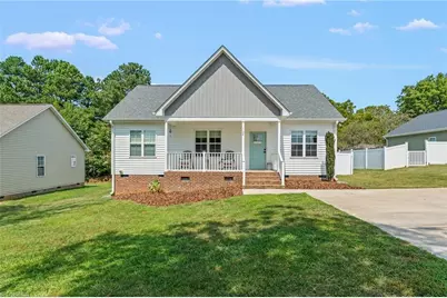 724 Sherwood Road, Asheboro, NC 27205 - Photo 1