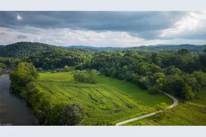 2161 River Bend Road, Mouth of Wilson, VA 24363 - Photo 36