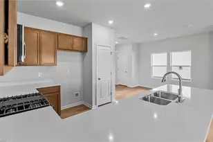 5363 Spicewood Lk Ln, Winston-Salem, NC 27106 - Photo 6