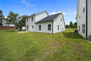 5305 Ridge Fall Rd, Greensboro, NC 27410 - Photo 32