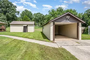 1407 Maryland Ave, Eden, NC 27288 - Photo 2