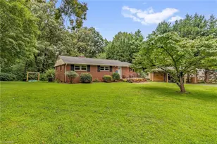 106 Azalea Dr, Winston-Salem, NC 27105 - Photo 4