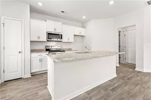 208 Moyer Dr, Graham, NC 27253 - Photo 6