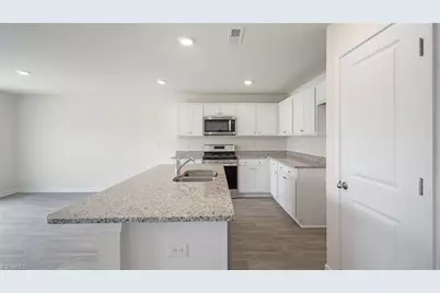 300 Aspen Place Court, Thomasville, NC 27360 - Photo 6