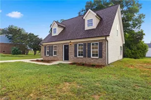 1607 N Cleveland Ave, Winston-Salem, NC 27105 - Photo 2