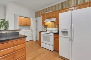 4126 Birchgarden Dr, High Point, NC 27265 - Photo 20