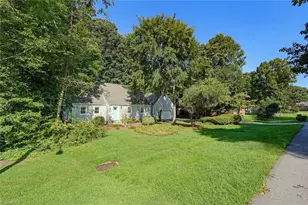 102 Quakerwood Dr, Archdale, NC 27263 - Photo 6