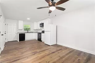 1322 Elm St, Burlington, NC 27217 - Photo 6