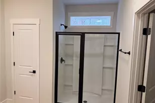 6935 Tia Ct, Thomasville, NC 27360 - Photo 10