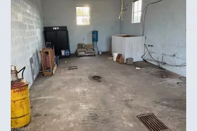 1610 Nc Highway 61, Whitsett, NC 27377 - Photo 22