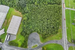 126 Waketa Dr, Asheboro, NC 27203 - Photo 2