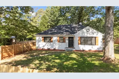 940 N Peace Haven Road, Winston-Salem, NC 27104 - Photo 2