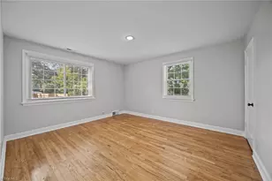940 N Peace Haven Rd, Winston-Salem, NC 27104 - Photo 12