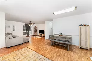 634 E Swannanoa Ave, Liberty, NC 27298 - Photo 10