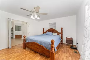 634 E Swannanoa Ave, Liberty, NC 27298 - Photo 32