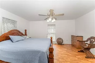 634 E Swannanoa Ave, Liberty, NC 27298 - Photo 34