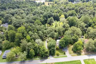 634 E Swannanoa Ave, Liberty, NC 27298 - Photo 20