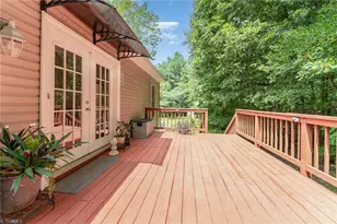 634 E Swannanoa Ave, Liberty, NC 27298 - Photo 2