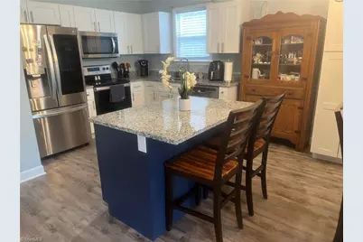 207 Bethlehem Avenue, Thomasville, NC 27360 - Photo 4